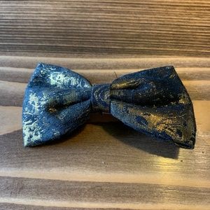 Black and gold hair bow